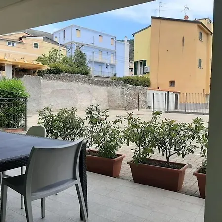 Apartment Nel Budello Di Ceriale, A 50 Metri Dal Mare, Aria Condizionata, Patio E Posto Auto In Cortile Ceriale