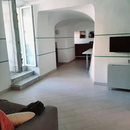 Nel Budello Di Ceriale, A 50 Metri Dal Mare, Aria Condizionata, Patio E Posto Auto In Cortile Apartment Ceriale